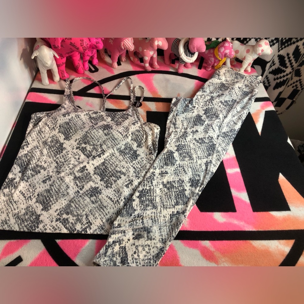 NWT Pink Victoria Secret Buttery Soft Shelf Bra with Matching Leggings